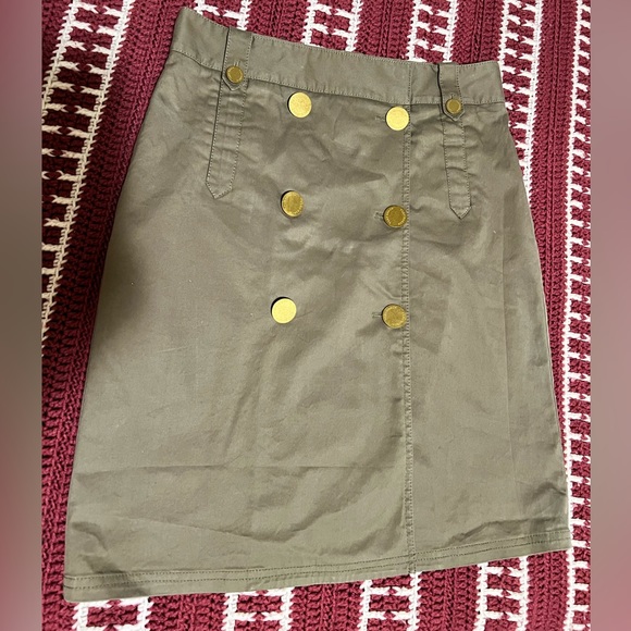 Tory Burch skirt. - Picture 3 of 10